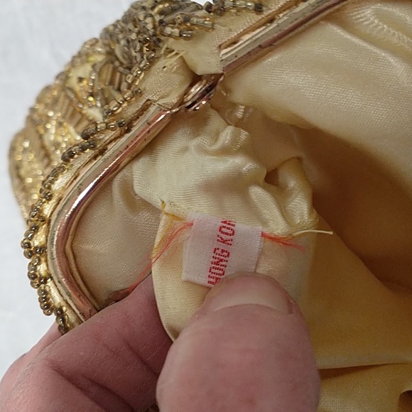 Price Drop Vintage Elegant Gold Beaded Clutch - Picture 6 of 8